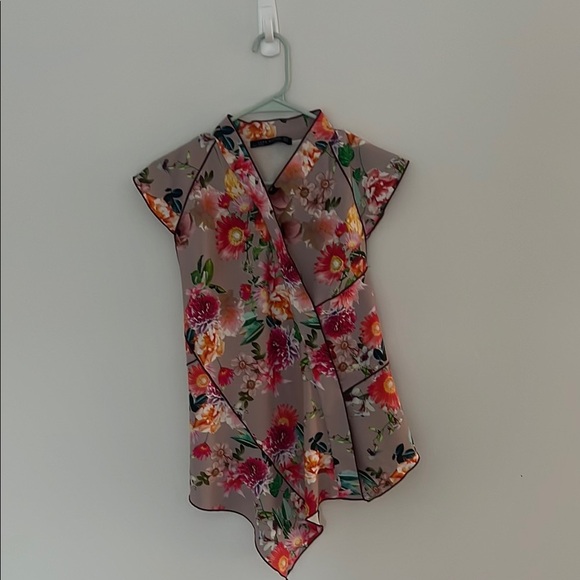 Zara Tops - Zara Floral Women's Top